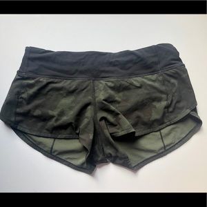 Lululemon Camo Green Speed Up Shorts Size 6